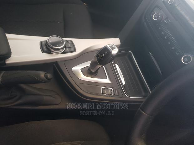 BMW 320i 2014 Gray - thumbnail 16