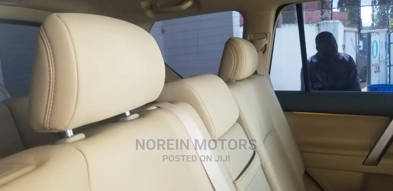 Toyota Land Cruiser Prado 2014