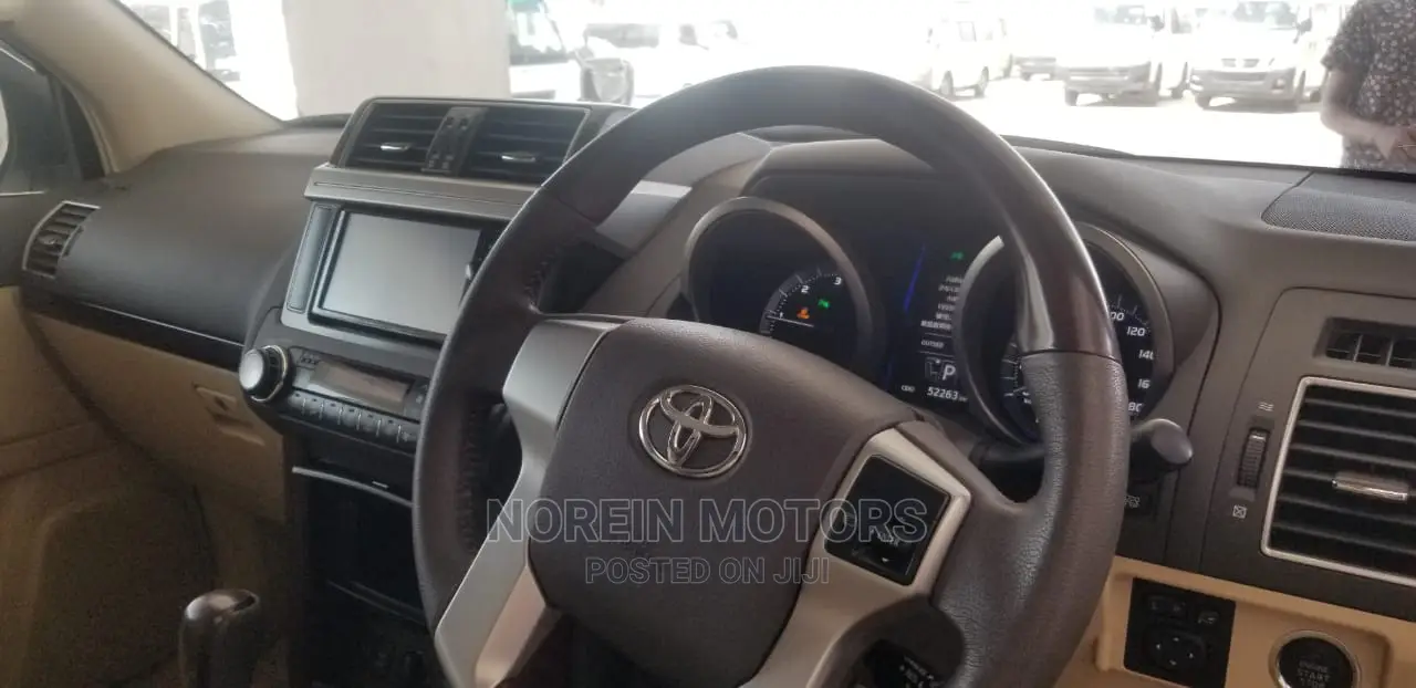 Toyota Land Cruiser Prado 2014