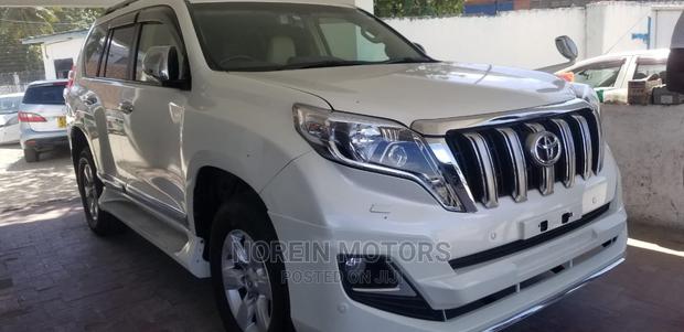 Toyota Land Cruiser Prado 2014 - main view