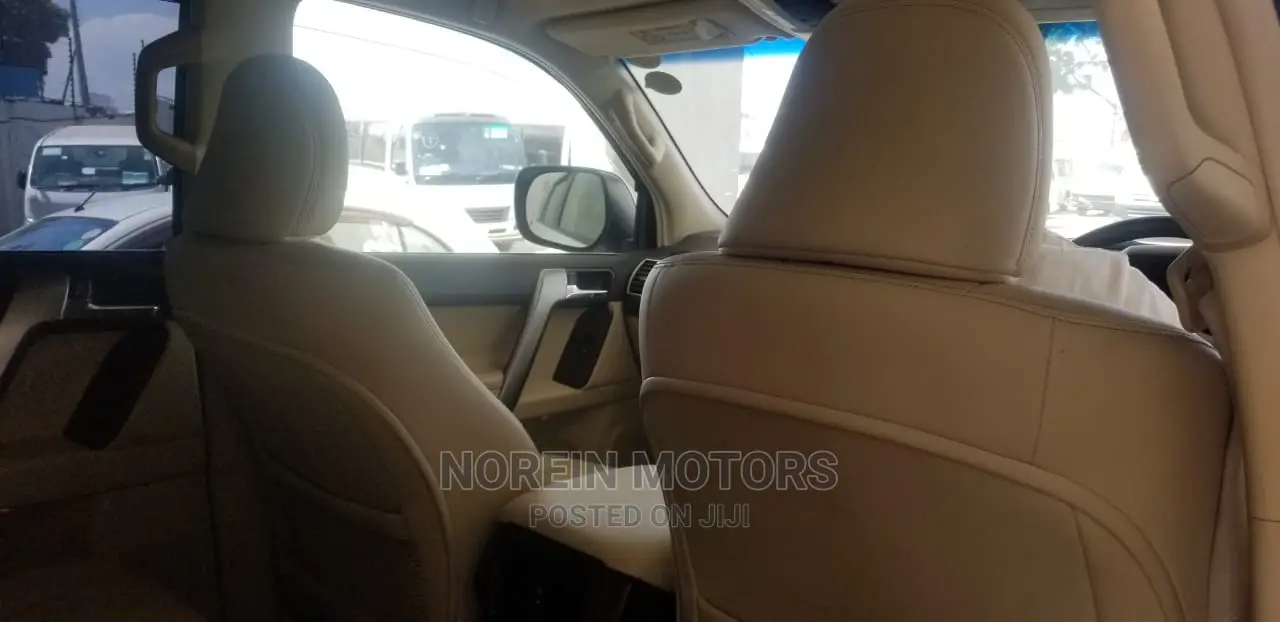 Toyota Land Cruiser Prado 2014