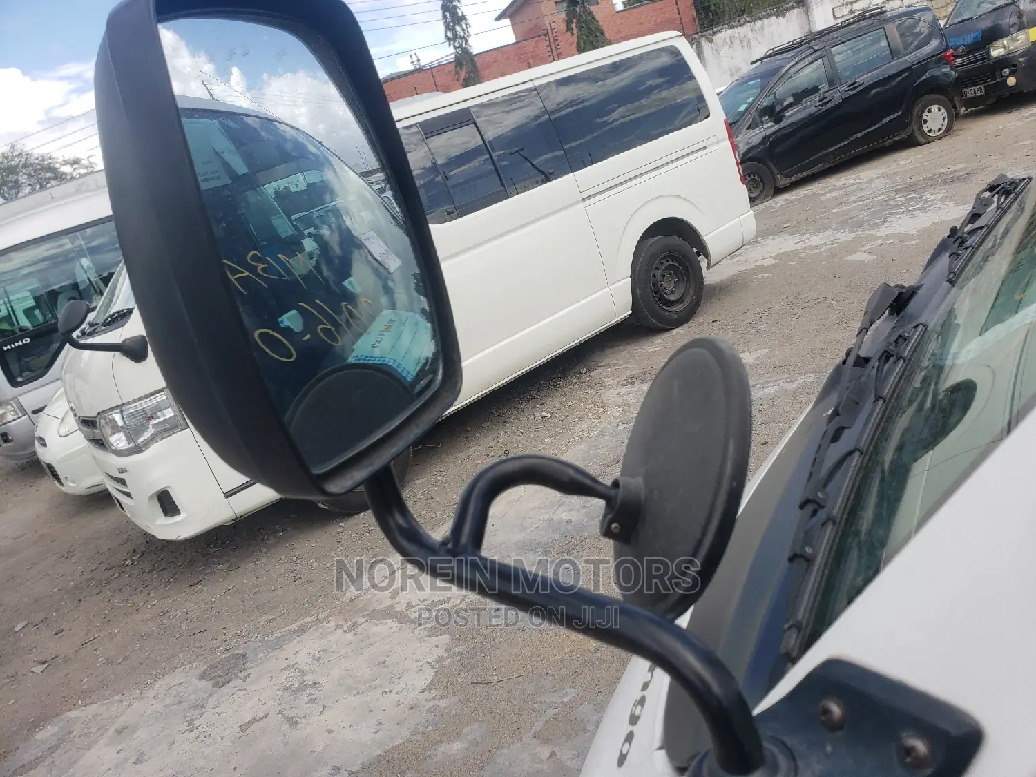 Mazda Bongo 2014 White