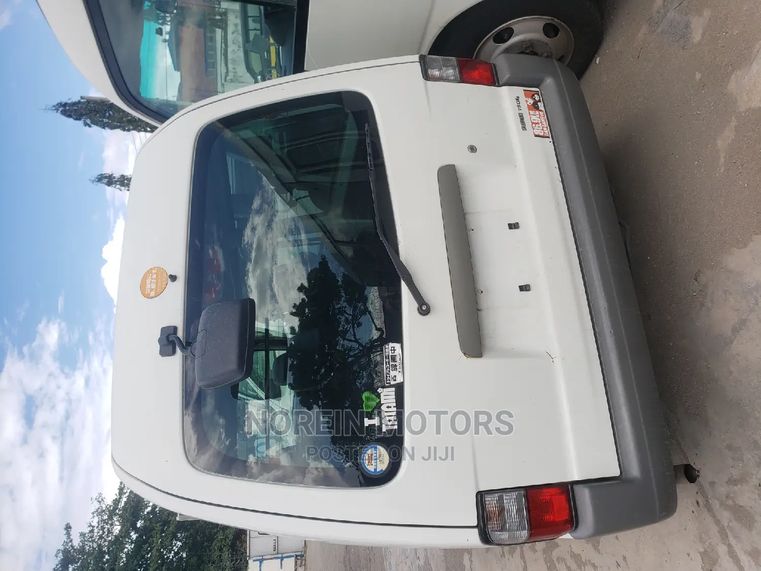Mazda Bongo 2014 White