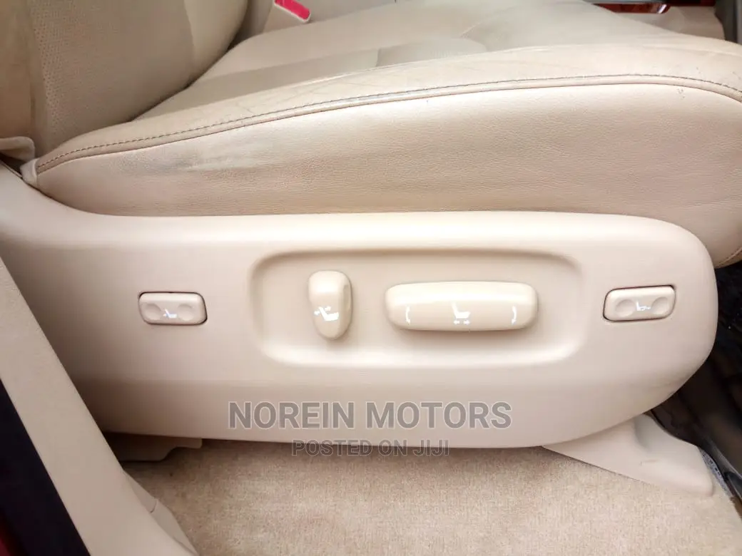 Toyota Land Cruiser Prado 2014 Red