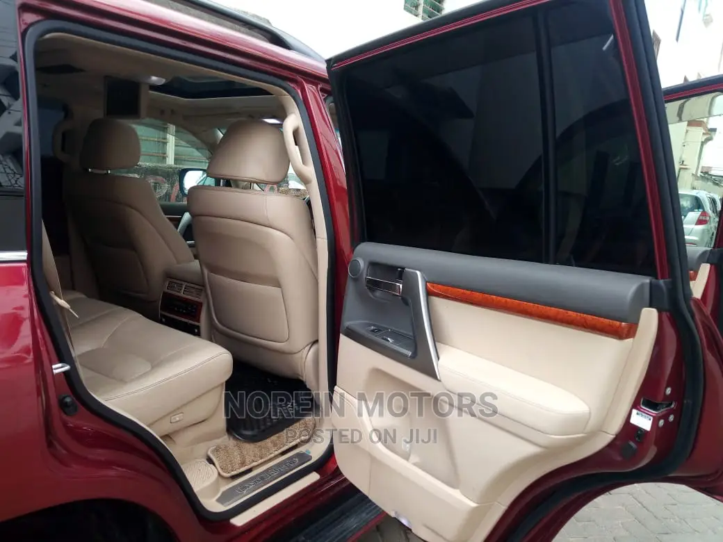 Toyota Land Cruiser Prado 2014 Red
