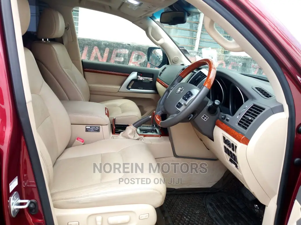 Toyota Land Cruiser Prado 2014 Red