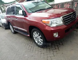 Toyota Land Cruiser Prado 2014 Red