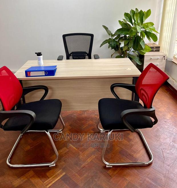 Ideal Waiting Seat - main view