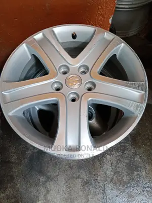 Suzuki Rims 17inch