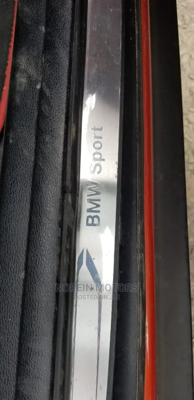 BMW X1 2015 Orange