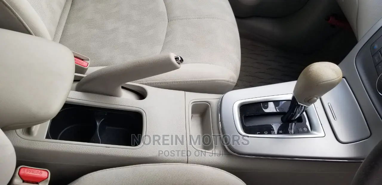 Nissan Bluebird 2014 Blue