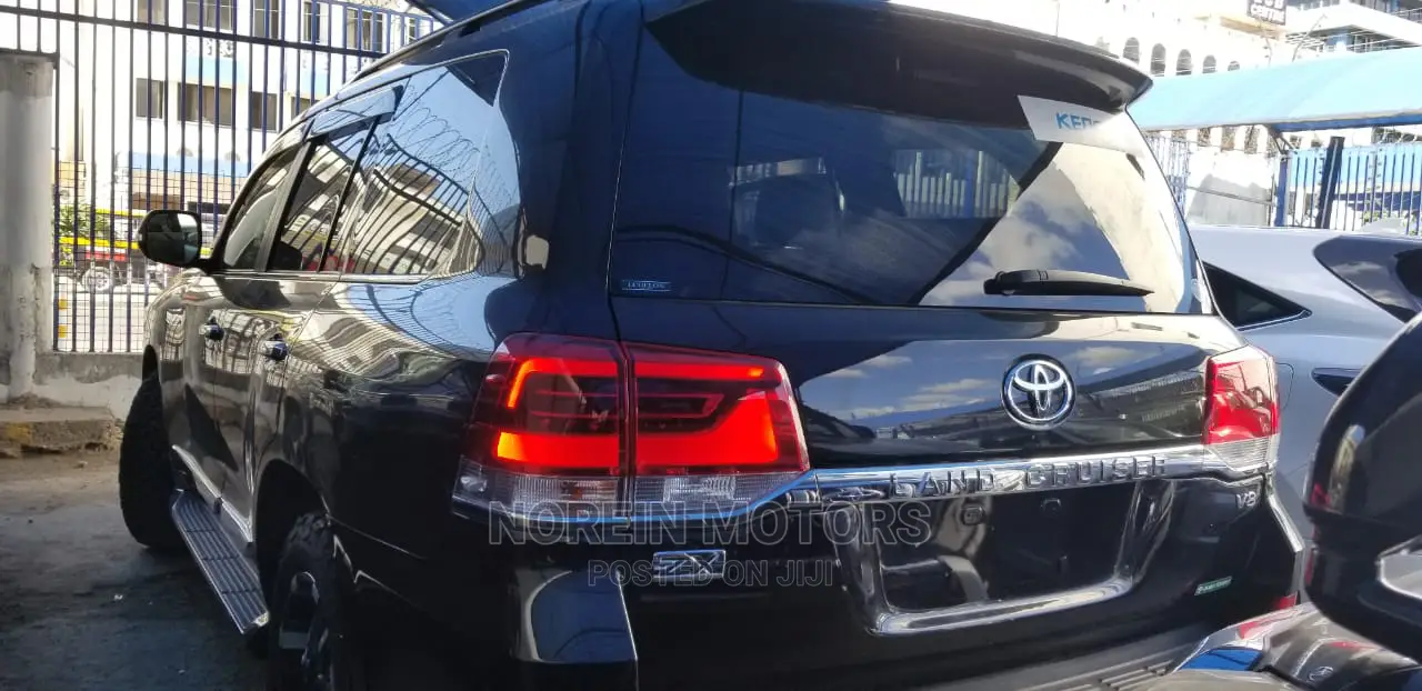 Toyota Land Cruiser Prado 2016 Black