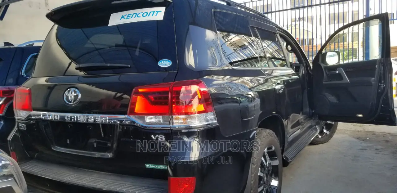 Toyota Land Cruiser Prado 2016 Black