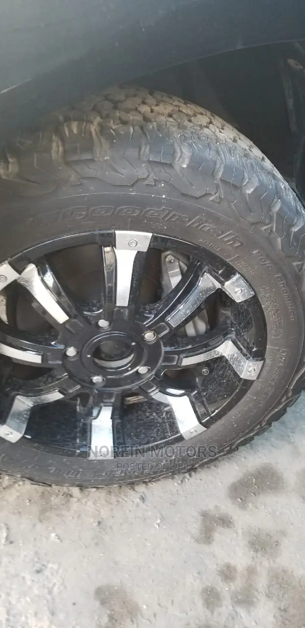 Toyota Land Cruiser Prado 2016 Black