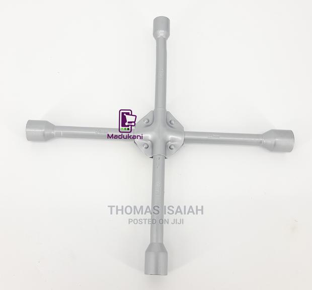 Extra Heavy Duty Reinforced 14-Inch Cross Wheel Spanner Lug - thumbnail 2