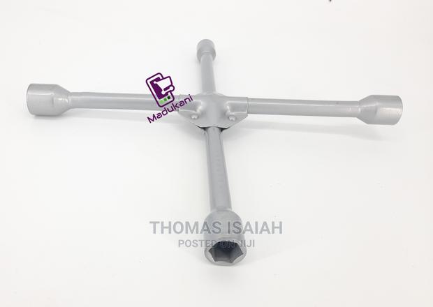 Extra Heavy Duty Reinforced 14-Inch Cross Wheel Spanner Lug - thumbnail 4