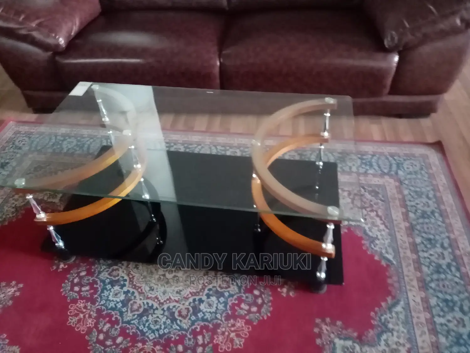 Clear Glass Reception Table