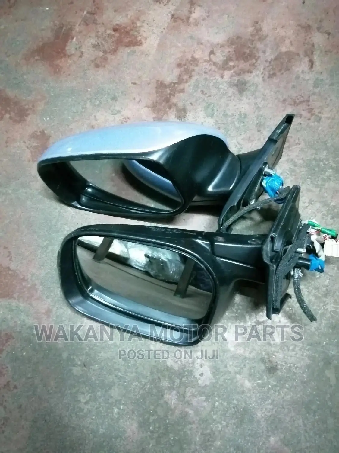 Toyota Vitz 2005/2010 Side Mirror With Indicator, Ex Japan