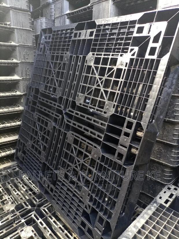 Plastic Pallets - thumbnail 4