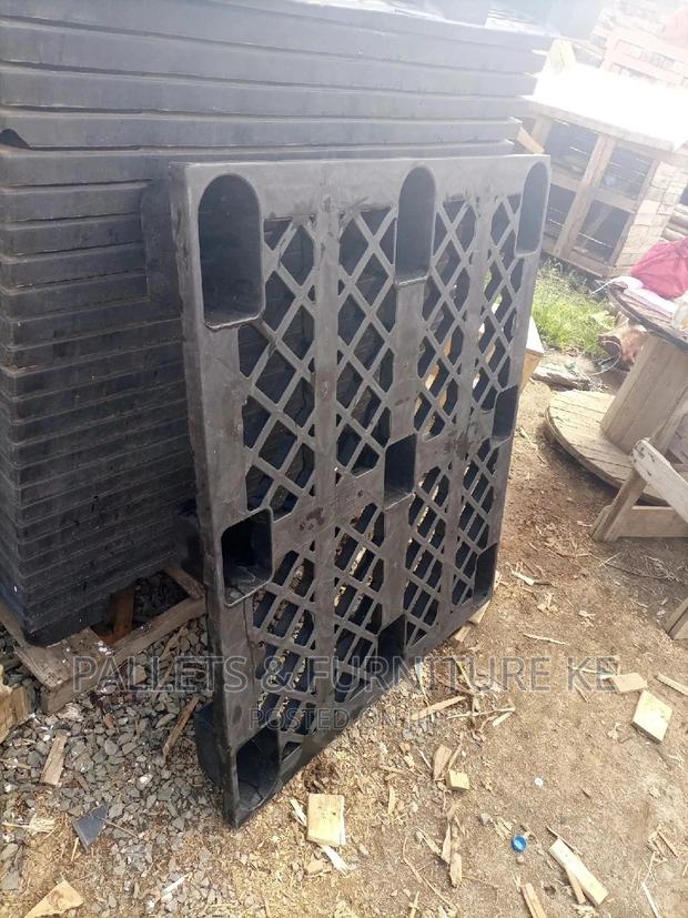 Plastic Pallet - thumbnail 4