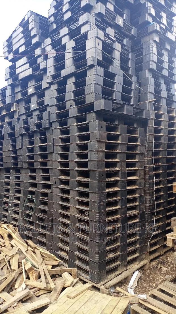 Plastic Pallets - thumbnail 8