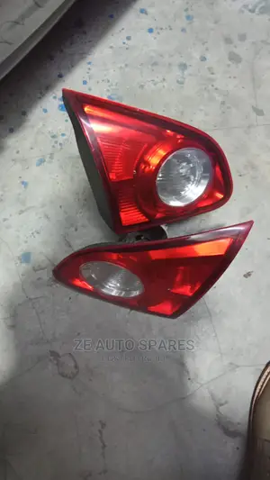 Nissan Dualis Boot Lights
