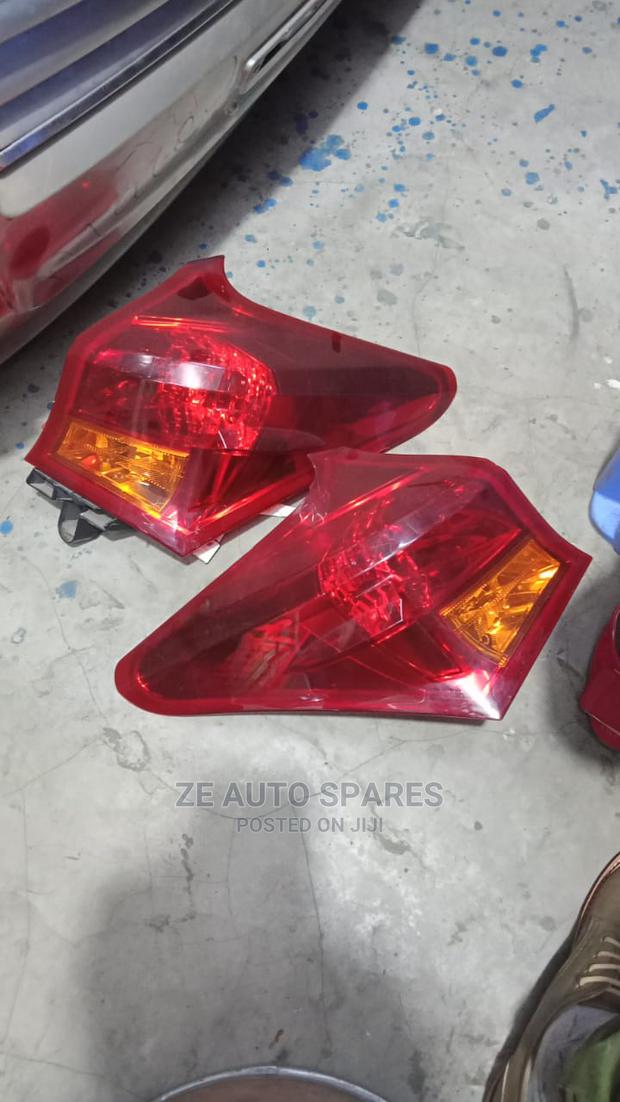 Toyota Auris 2012 Backlights