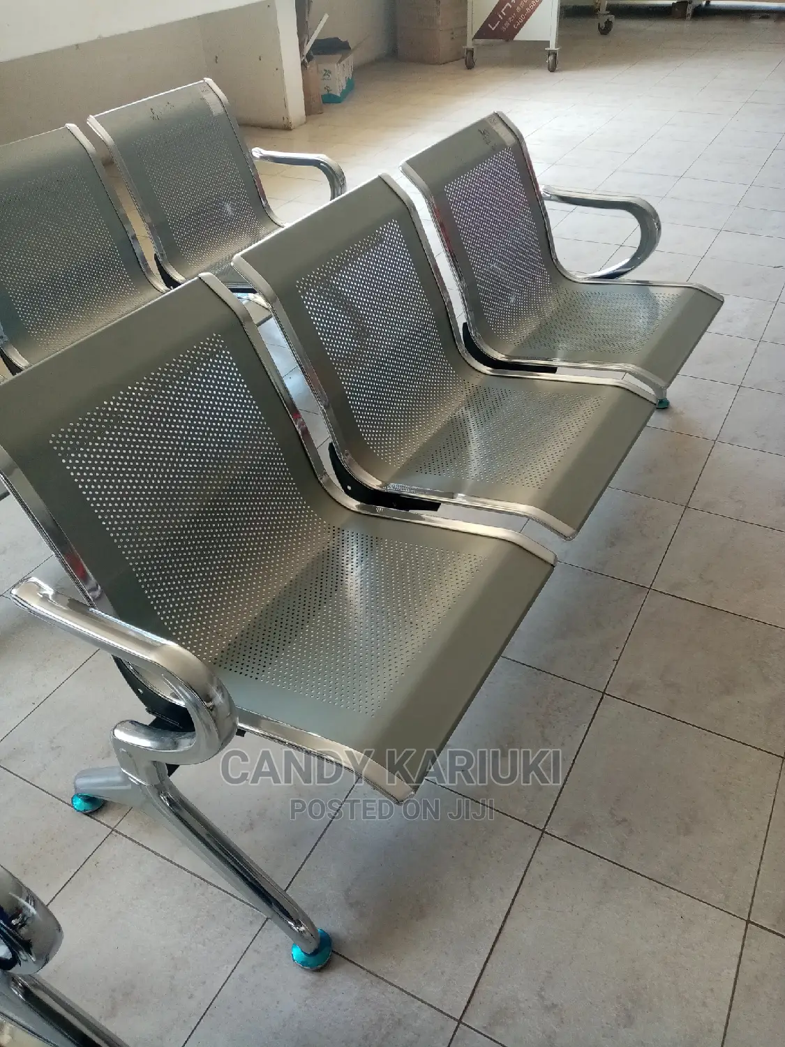 Non Padded Linked Waiting Chair