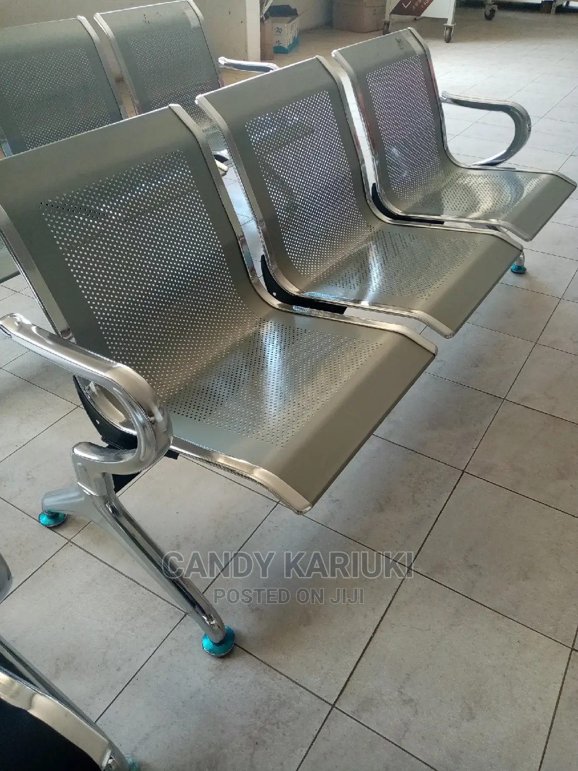 Non Padded Linked Waiting Bench