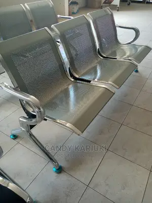 Non Padded Linked Waiting Bench