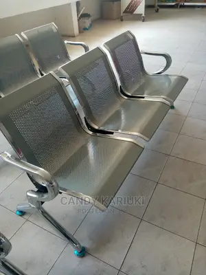 Non Padded Linked Waiting Bench