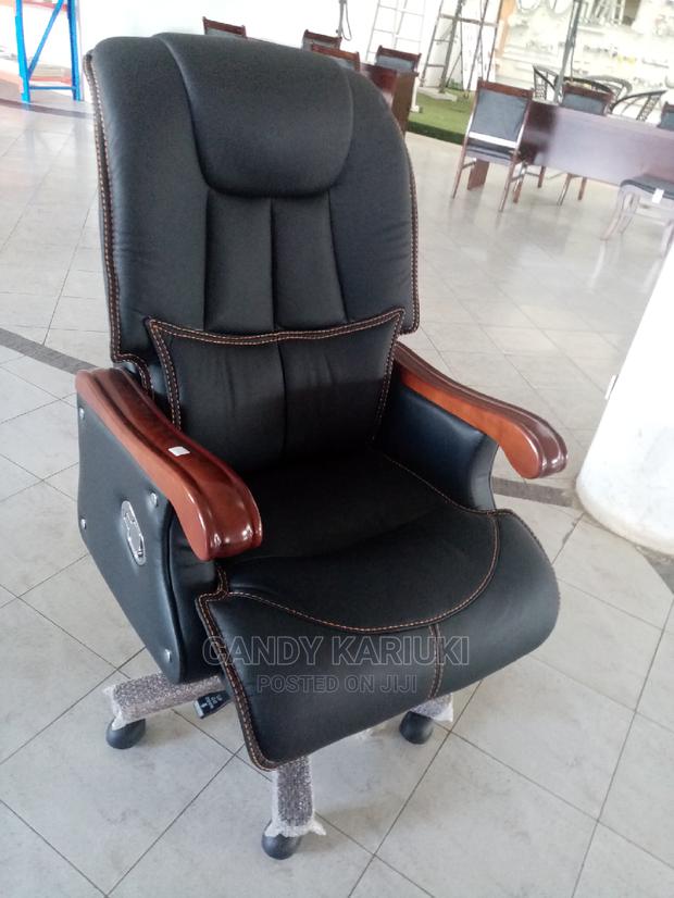 Exclusive Office Seat