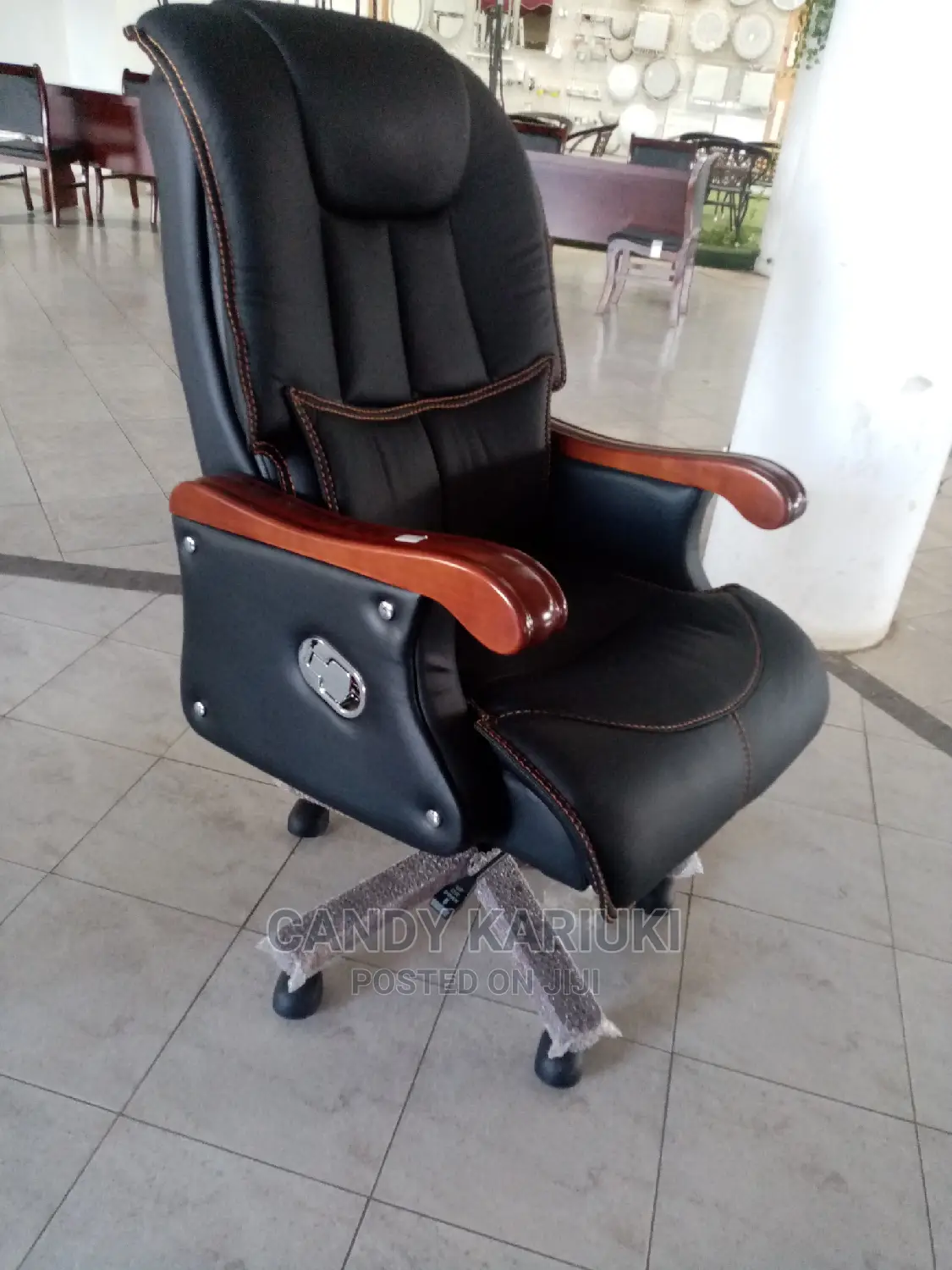 Exclusive Office Seat