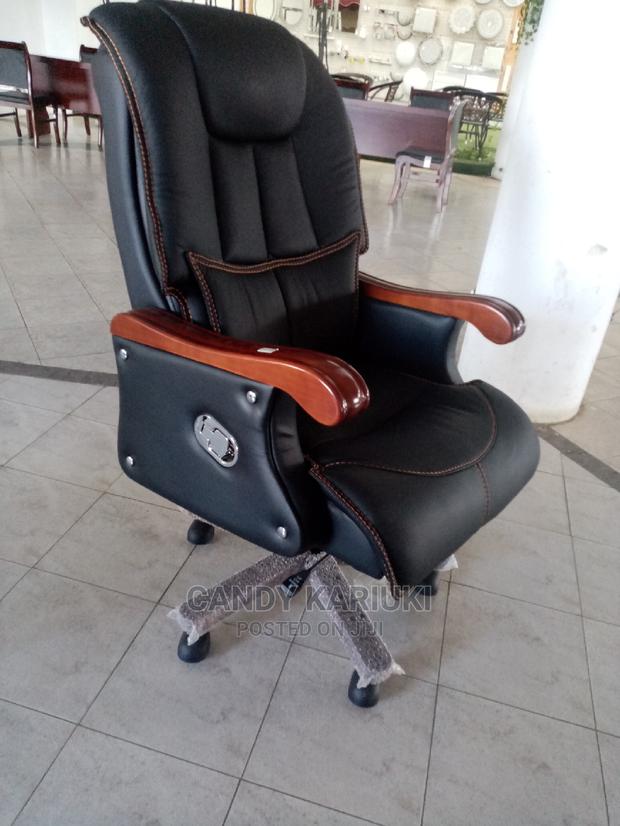 Exclusive Office Seat