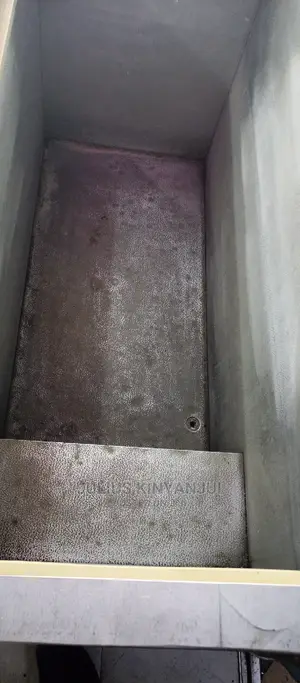 400 Litres Freezer