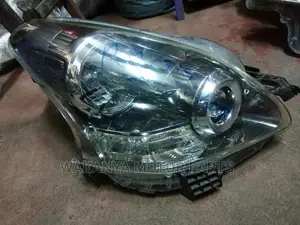 Toyota Ractis 2008/2010 Xenon Headlamp, Ex Japan Parts