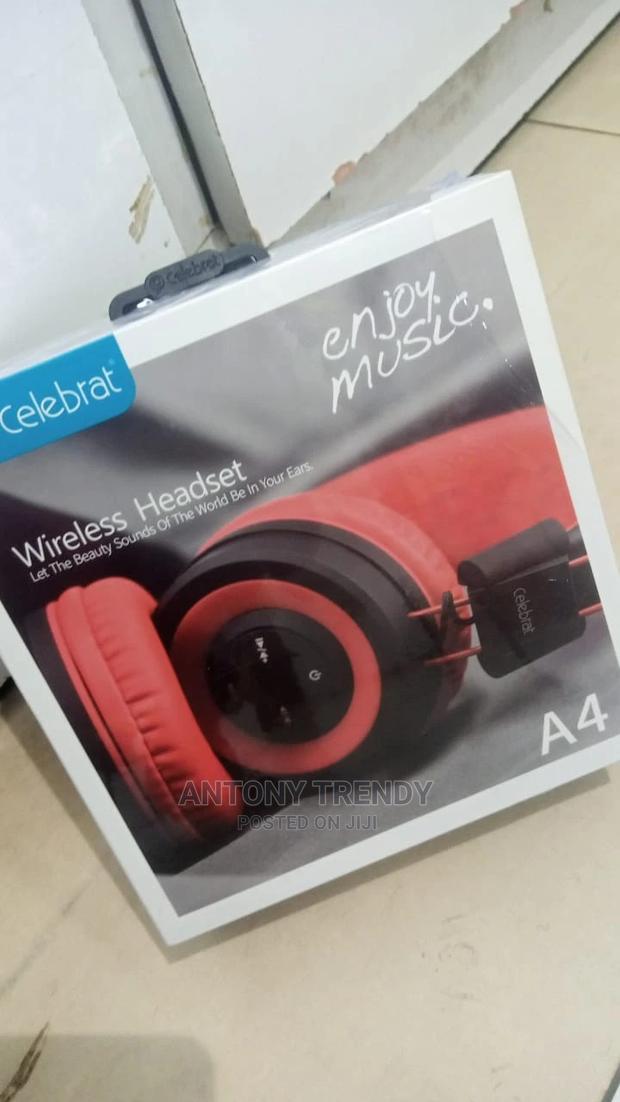 A4 Wireless Headphones With Mic - main view