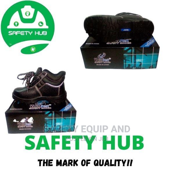 Vaultex Safety Footwear for Industrial Use - thumbnail 2