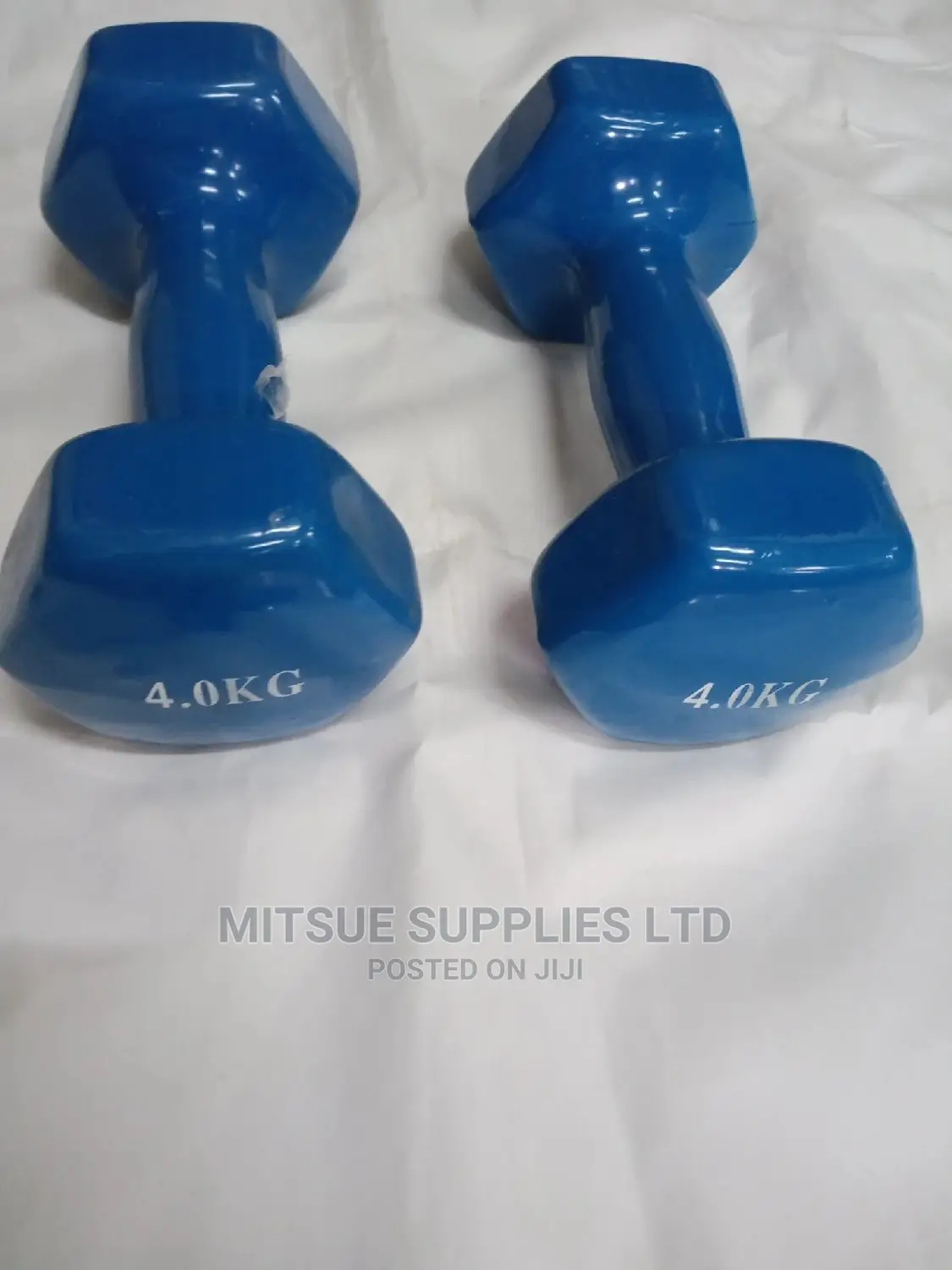 A Pair of Black Rubber Dumbbells 4kg