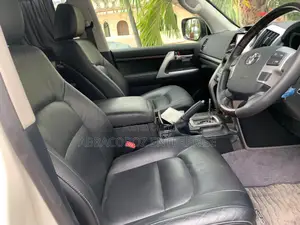 Toyota Land Cruiser 2014 4.6 V8 AX G Selection White