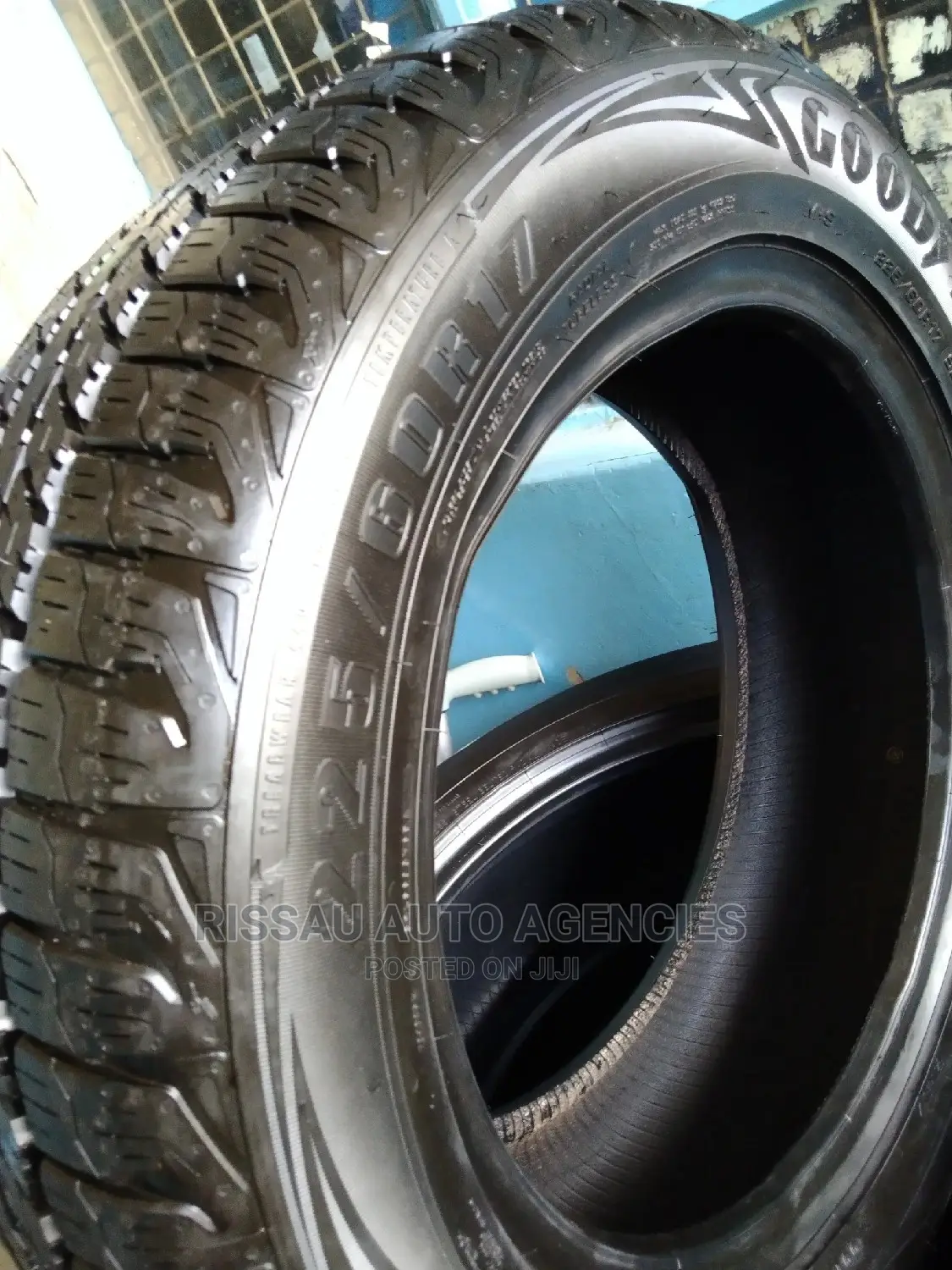 225/60 R 17 Good Year Tyres