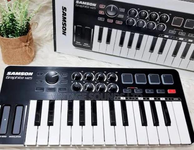 Samson Graphite M25 Studio Usb Midi Controller Keyboard - main view