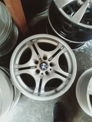 17inch Rims for BMW (ORIGINAL ONES.