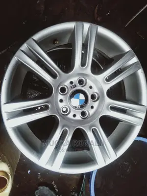 17inch Rims for BMW (ORIGINAL ONES.