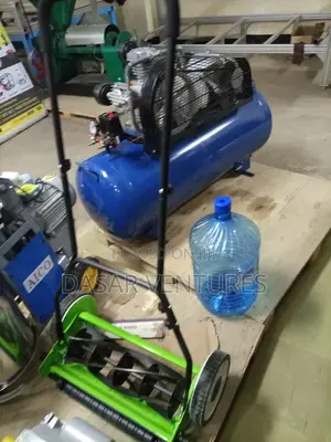 Manual Lawn Mower Machine