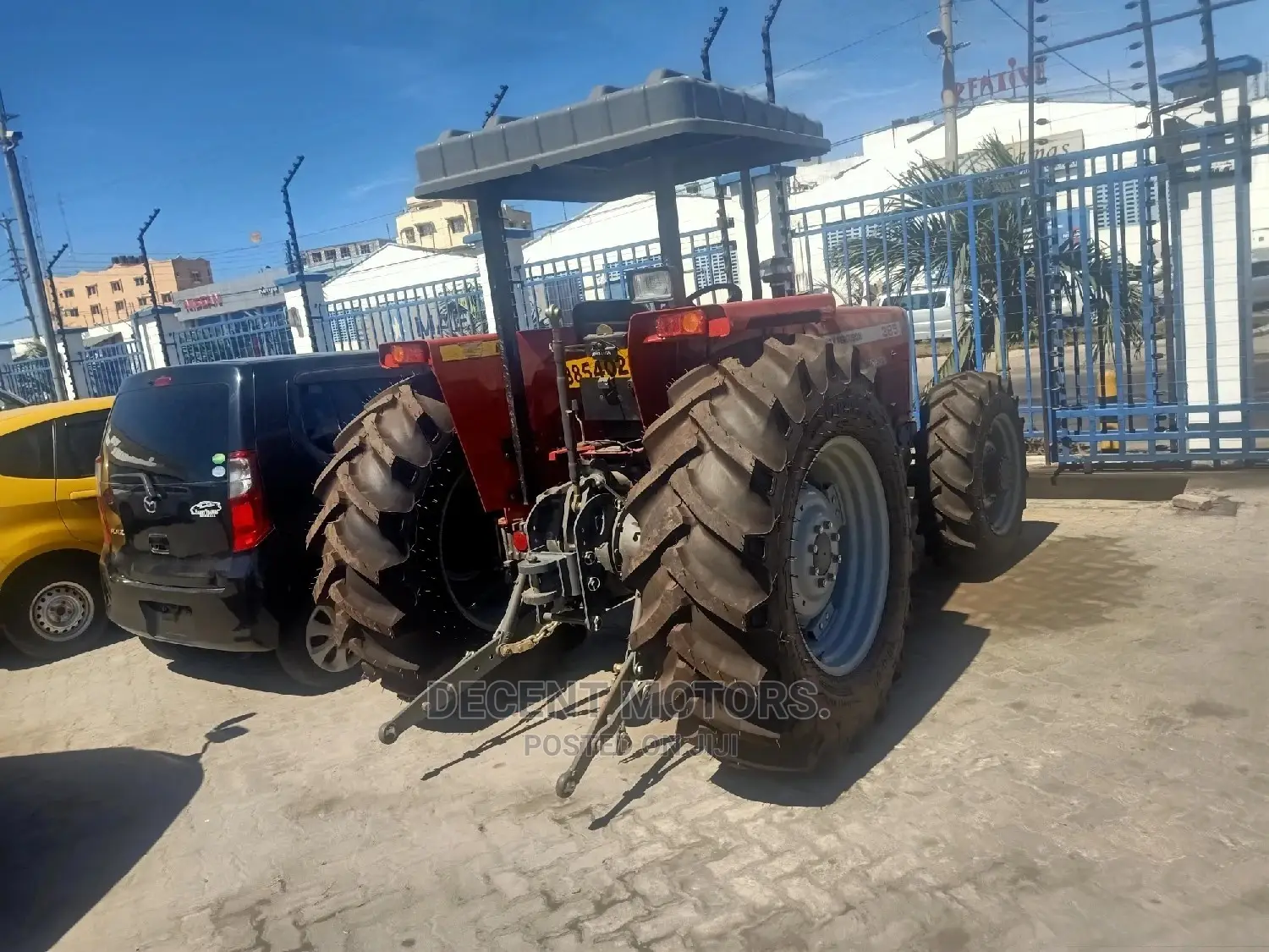Massey Ferguson 385