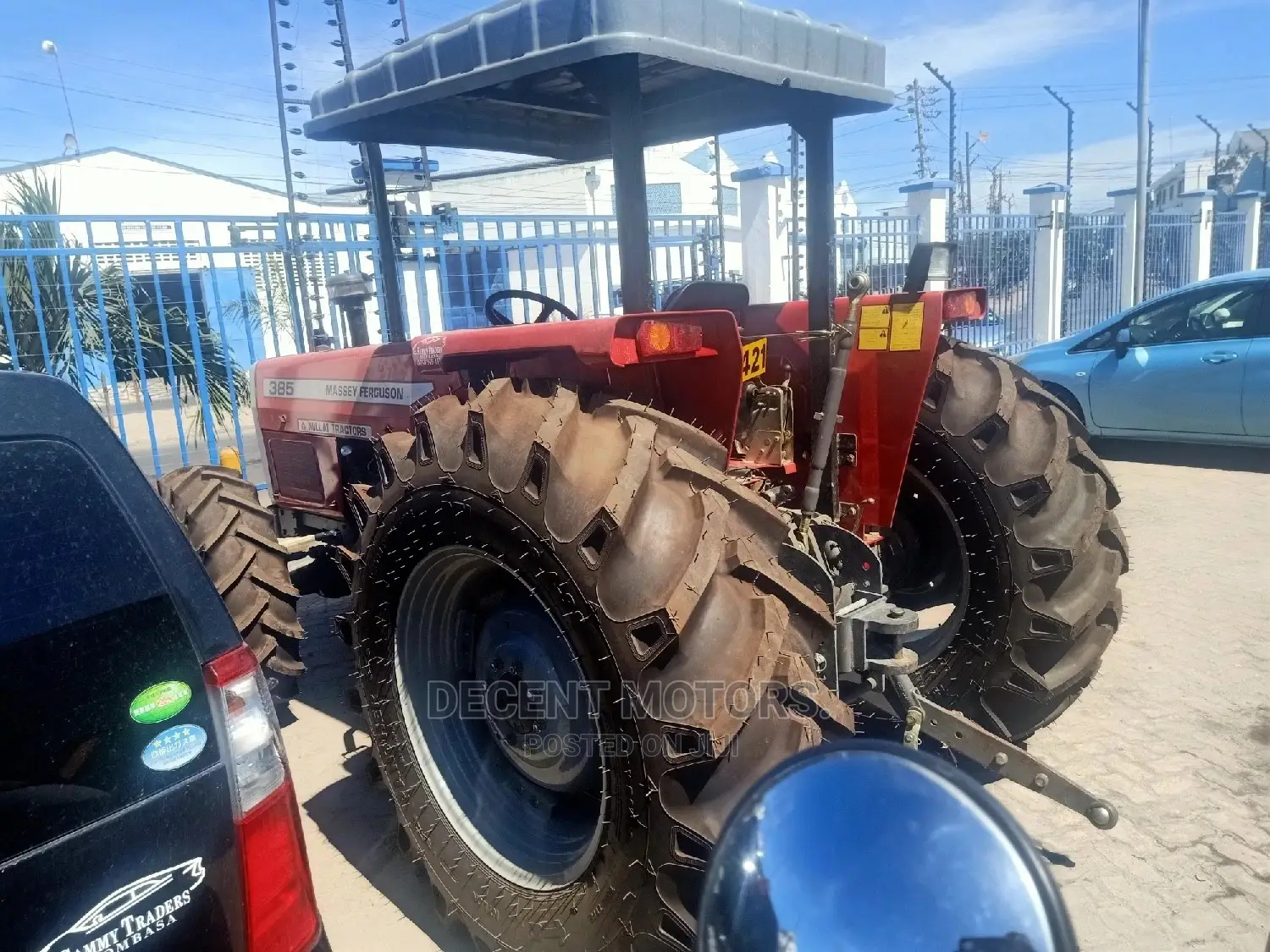 Massey Ferguson 385
