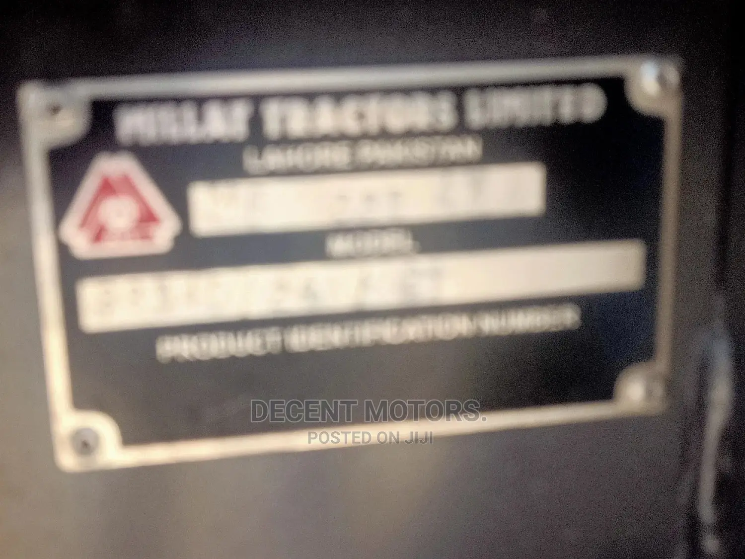 Massey Ferguson 385