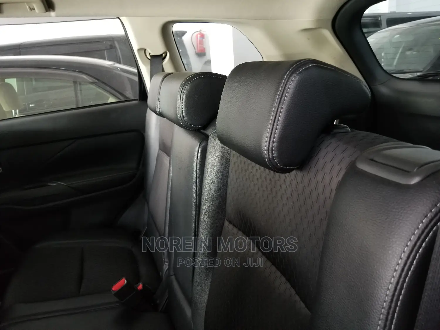 Mitsubishi Outlander 2015 Black