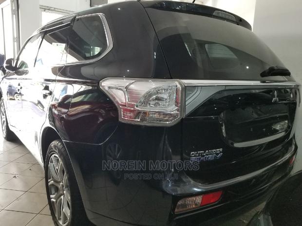 Mitsubishi Outlander 2015 Black - thumbnail 4
